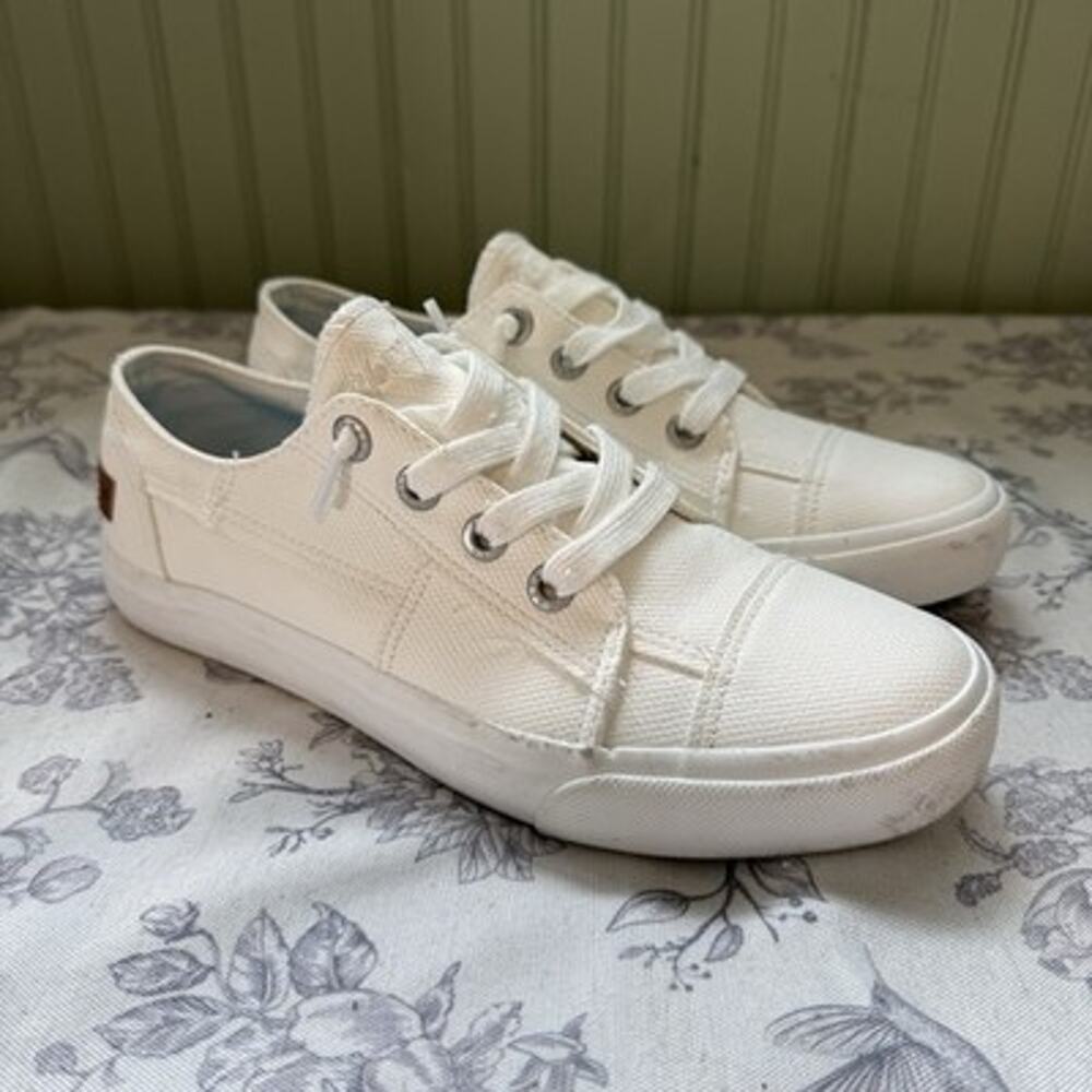 Blowfish Malibu Maxine White Cotton Canvas Low Top Shoes Womens Size 9